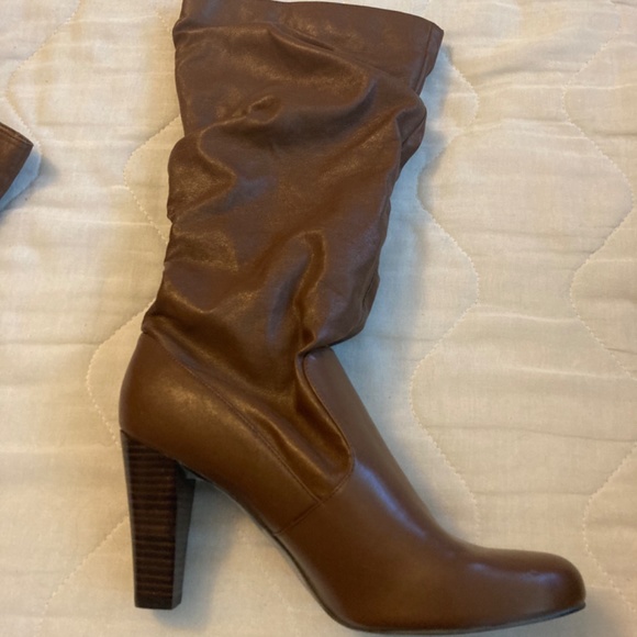 Nine West slouchy boots - Picture 3 of 8